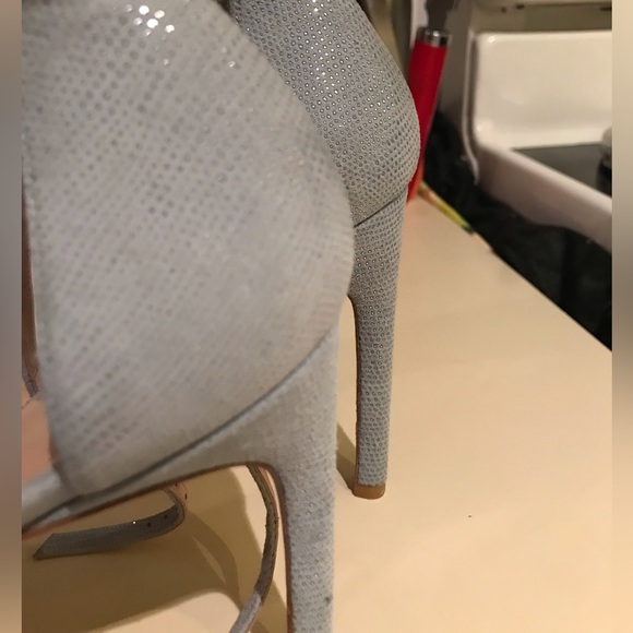 STUART WEITZMAN 🤩⚡️💖⚡️🤩
Sandales scintillantes Nudistcurve - Picture 4 of 7